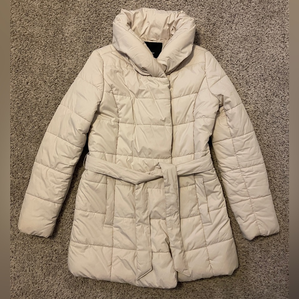 Mossimo cream puffer jacket, size S